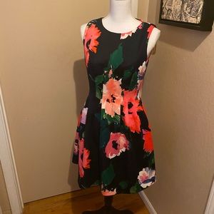 Vincent Camuto Dress size 6.